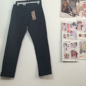 ‼️SOLD OUT ‼️Original Levi’s dark denim jeans